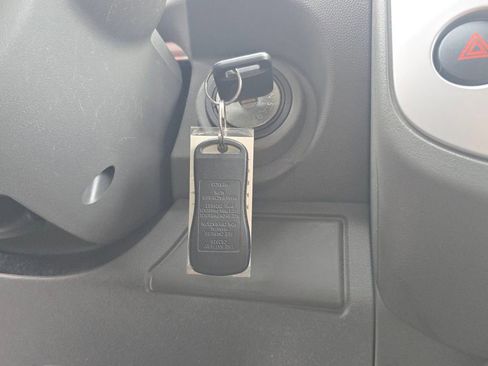 Used 2015 Nissan Frontier Desert Runner image 29