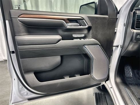 Used 2024 GMC Sierra 1500 Denali w/ Denali Reserve Package image 18