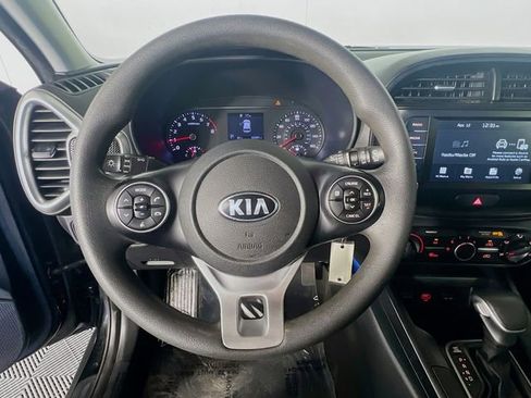 Used 2021 Kia Soul LX FWD image 16