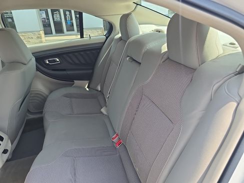 Used 2012 Ford Taurus SEL FWD image 14