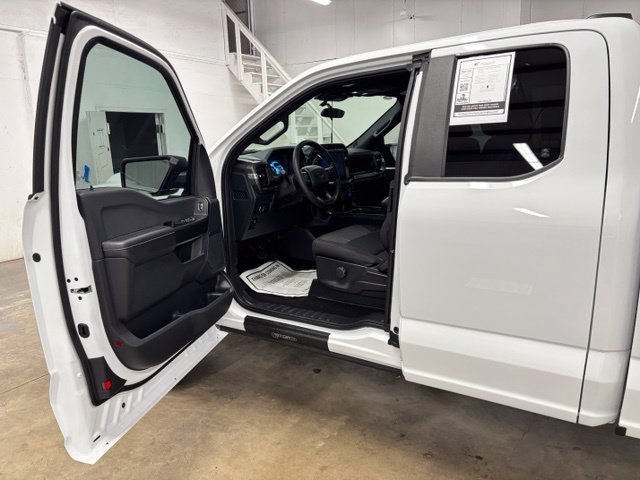 Used 2024 Ford F150 STX AWD/4WD image 21