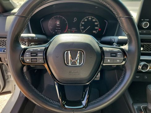 Used 2025 Honda Civic Sport image 17