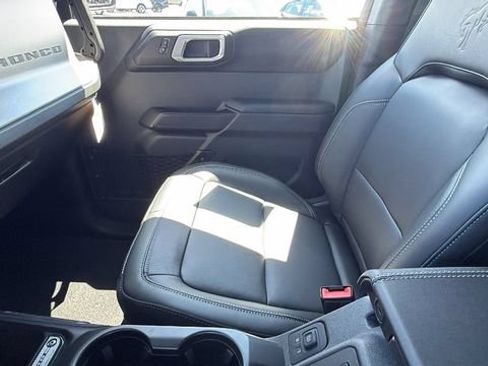 New 2026 Ford Bronco Outer Banks AWD/4WD image 24