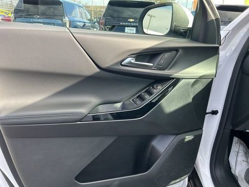 New 2026 Chevrolet Equinox LT image 11