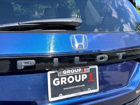 Certified 2025 Honda Pilot Touring image 30