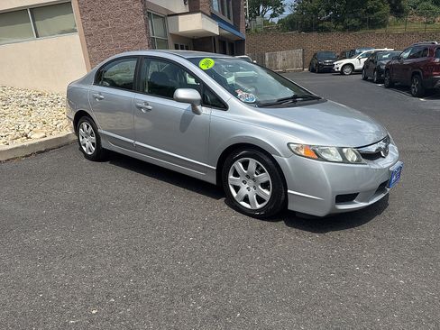 Used 2009 Honda Civic LX image 2