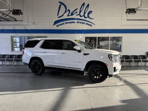 Used 2023 GMC Yukon SLT image 1