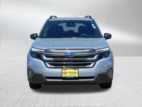 Certified 2025 Subaru Forester Premium w/ Convenience Package #1 AWD/4WD image 2