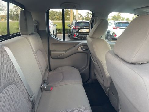 Used 2019 Nissan Frontier SV image 33