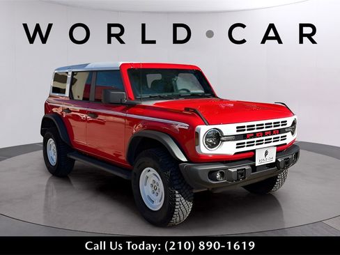 Used 2023 Ford Bronco Heritage Edition image 2