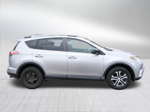 Used 2017 Toyota RAV4 LE w/ All Weather Liner Package AWD/4WD image 8