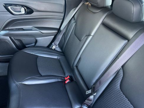 New 2026 Jeep Compass Latitude image 9