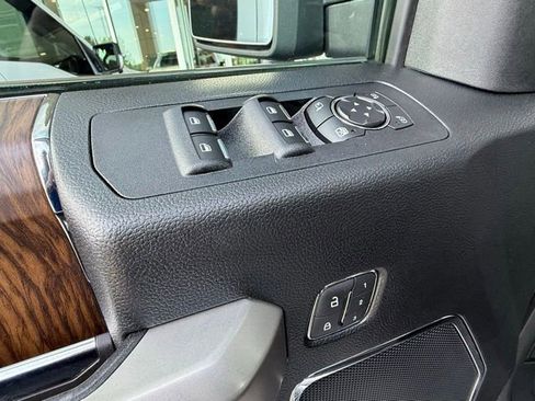 Used 2018 Ford F150 Lariat AWD/4WD image 13