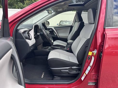 Used 2016 Toyota RAV4 XLE AWD/4WD image 11