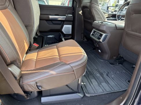 Used 2025 Ford F350 King Ranch w/ FX4 Off-Road Package image 17