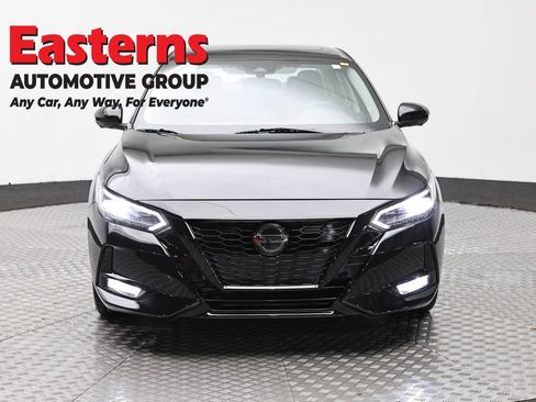 Used 2023 Nissan Sentra SR w/ SR Premium Package FWD image 2
