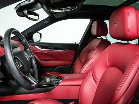 Certified 2022 Maserati Levante GT image 2