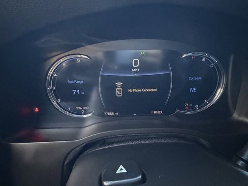 Used 2019 Cadillac Escalade ESV Premium Luxury w/ Escalade Sport Edition image 8