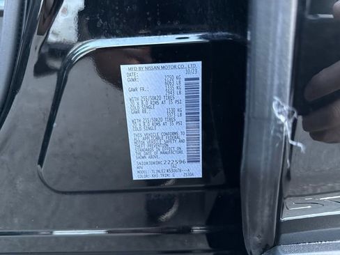 Used 2024 Nissan Pathfinder Platinum w/ Lighting Package (N93) image 32