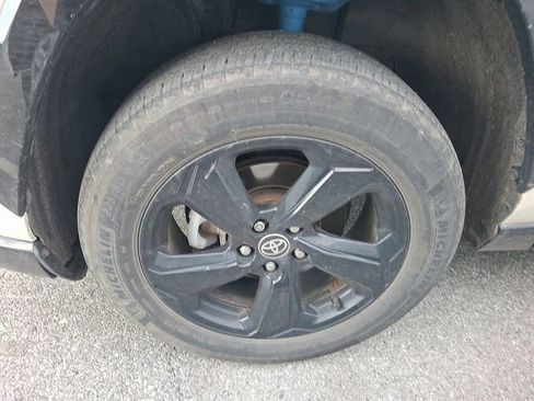 Used 2021 Toyota RAV4 XSE w/ XSE Grade Weather Package image 4