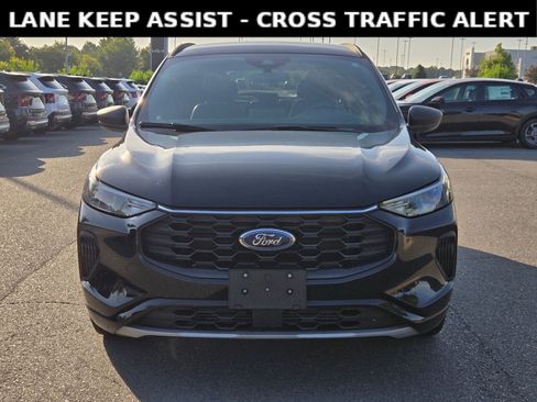Used 2023 Ford Escape ST-Line FWD image 2