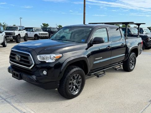 Used 2022 Toyota Tacoma SR5 AWD/4WD image 10