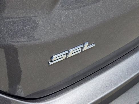 Used 2023 Ford Edge SEL w/ Convenience Package AWD/4WD image 11