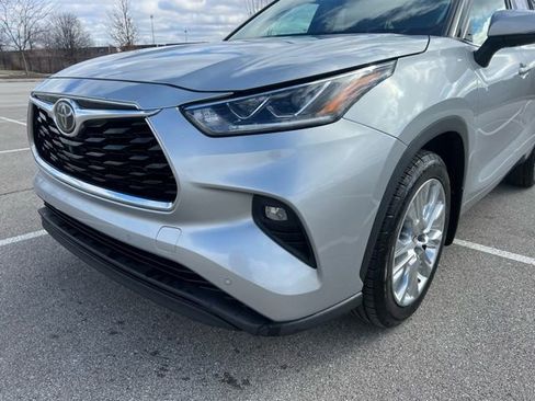 Used 2020 Toyota Highlander Limited image 4