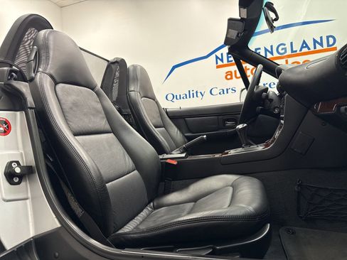 Used 2000 BMW Z3 2.5i RWD image 21