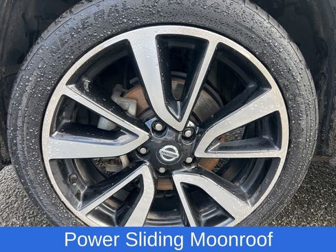 Used 2017 Nissan Rogue Sport SL w/ SL Premium Package image 10