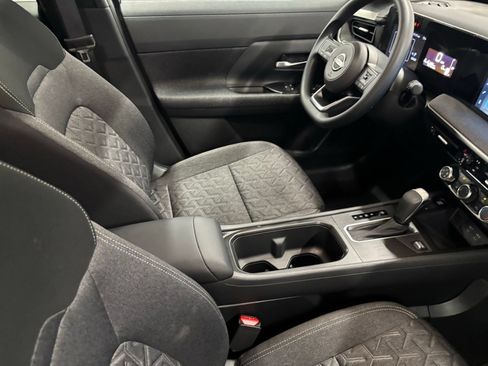 Used 2025 Nissan Kicks SV FWD image 20