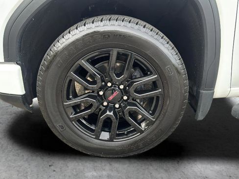 Used 2023 GMC Sierra 1500 Elevation image 23