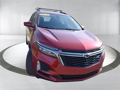 Used 2022 Chevrolet Equinox RS w/ Infotainment Package image 10
