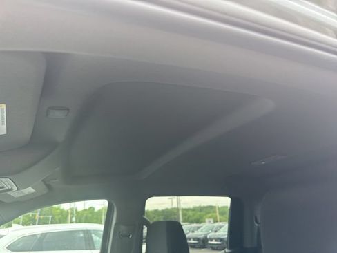 Used 2023 Chevrolet Silverado 1500 LT AWD/4WD image 8