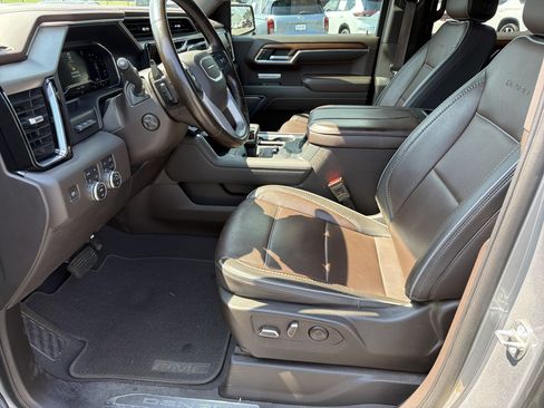 Used 2023 GMC Sierra 1500 Denali w/ Denali Reserve Package AWD/4WD image 10