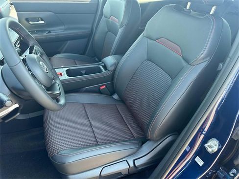 New 2025 Nissan Kicks SR image 24