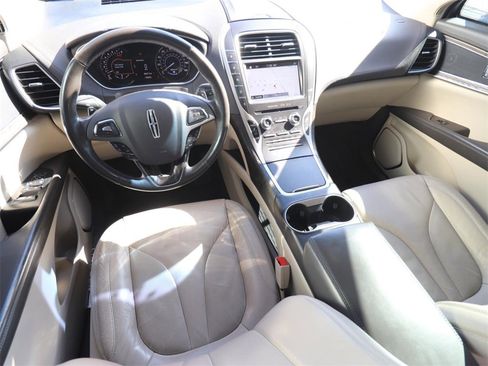 Used 2017 Lincoln MKX Select w/ Select Plus Package image 6
