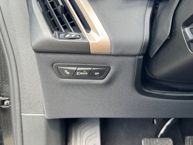 Used 2024 BMW iX xDrive50 w/ Sport Package AWD/4WD image 24