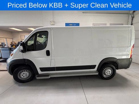 Used 2025 RAM ProMaster 2500 w/ U-Haul Equipment Group FWD image 5