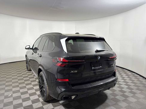 New 2026 BMW X5 xDrive40i w/ M Sport Package AWD/4WD image 3