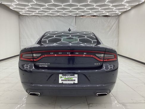 Used 2018 Dodge Charger SXT Plus image 10