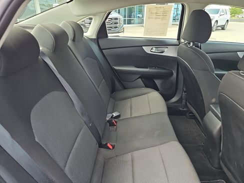 Used 2022 Kia Forte LXS w/ LXS Technology Package FWD image 24