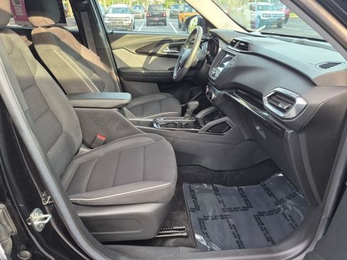 Used 2023 Chevrolet TrailBlazer LT FWD image 19