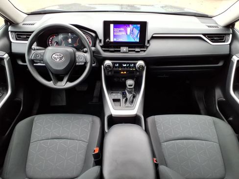 Used 2024 Toyota RAV4 XLE FWD image 10