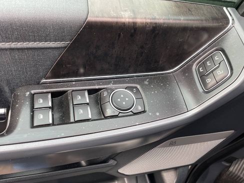 Used 2022 Ford F150 Lariat w/ Equipment Group 502A High AWD/4WD image 8