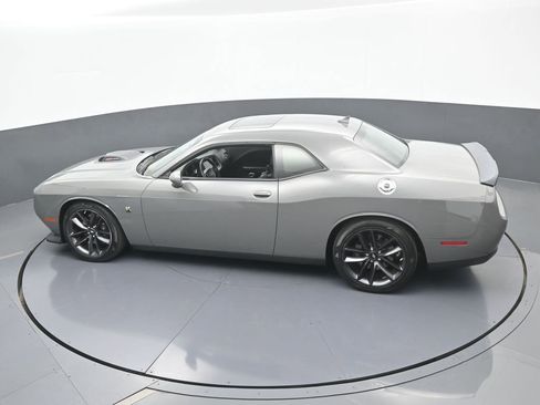 Used 2019 Dodge Challenger R/T Scat Pack w/ Shaker Package image 41