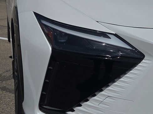 New 2026 Lexus RZ 450e AWD image 8