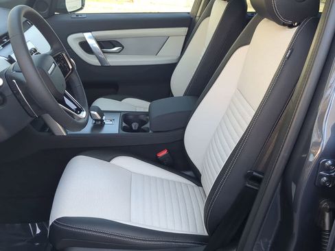 New 2026 Land Rover Discovery Sport Landmark image 16