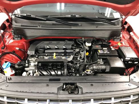 Used 2023 Hyundai Venue Limited FWD image 23