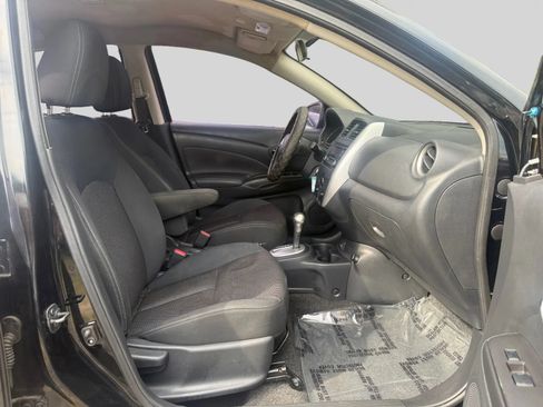 Used 2017 Nissan Versa SV FWD image 15